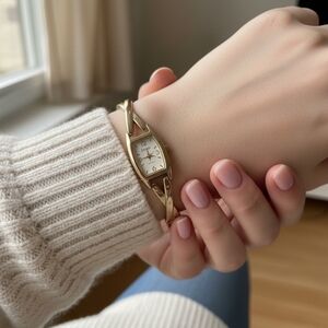 Elegant Gold Women's Watch